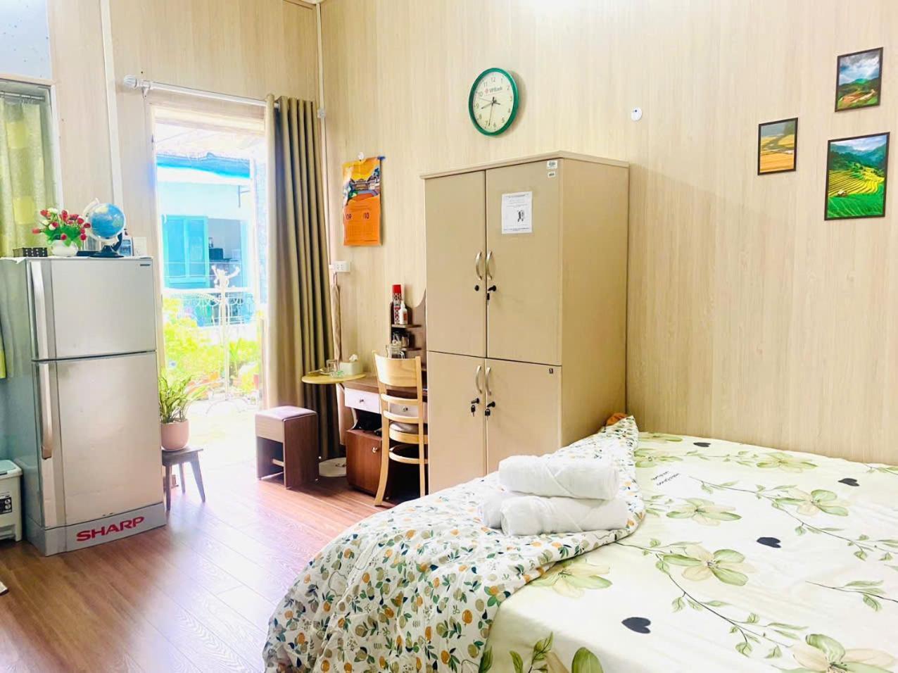 Cozy Homestay With Large Bed, Private Bathroom, Large Balcony Hanoi Exterior foto